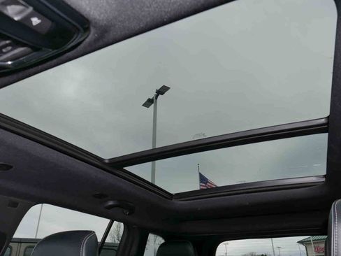 Used 2024 Jeep Grand Cherokee Overland image 36