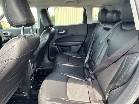 Used 2021 Jeep Compass Latitude image 21