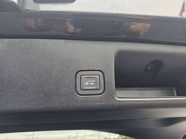 Used 2026 Chevrolet Equinox EV RS AWD/4WD image 12