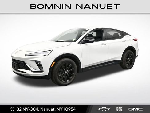 Used 2024 Buick Envista Sport Touring w/ Convenience I Package image 1