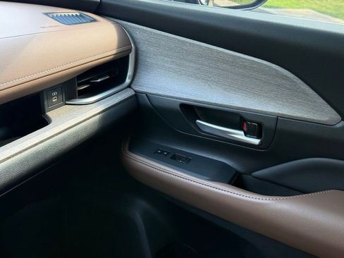 Used 2024 Toyota Grand Highlander AWD image 40