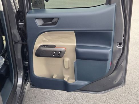 New 2025 Ford Maverick Lariat image 9