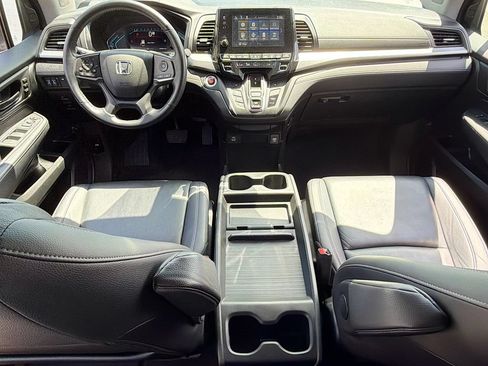 Used 2023 Honda Odyssey EX-L image 10
