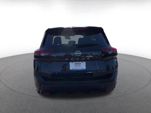 Used 2025 Nissan Rogue SV FWD image 12