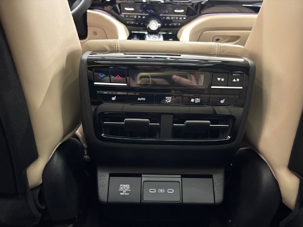 Certified 2025 Acura MDX w/ Advance Package AWD/4WD image 33
