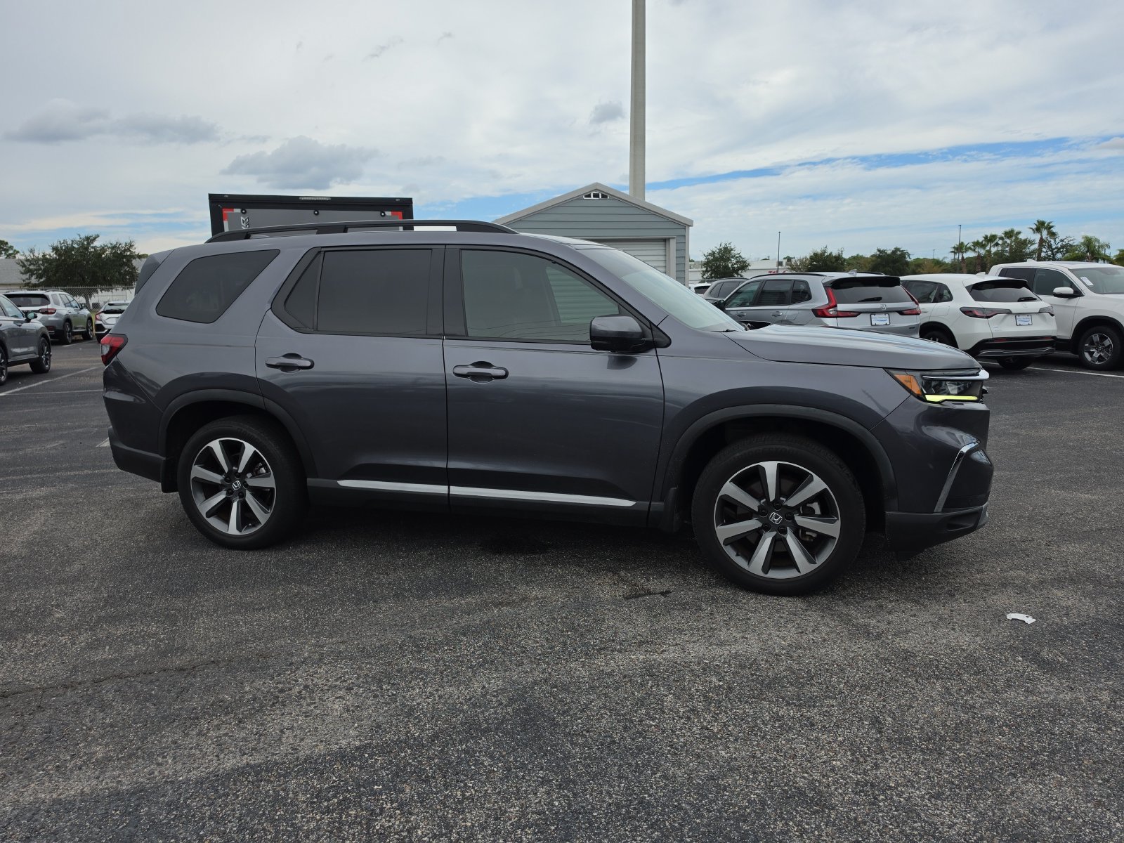 Certified 2024 Honda Pilot Elite image 2
