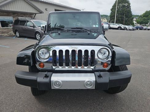 Used 2012 Jeep Wrangler Unlimited Sahara w/ Dual Top Group AWD/4WD image 8