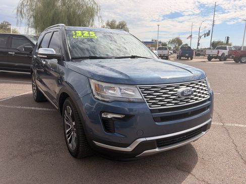 Used 2019 Ford Explorer Platinum AWD/4WD image 3