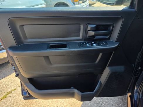 Used 2017 RAM 1500 ST w/ SXT Appearance Group AWD/4WD image 25