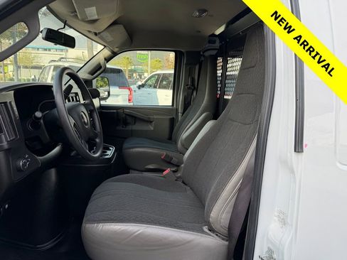 Used 2024 GMC Savana 2500 w/ Driver Convenience Package image 6