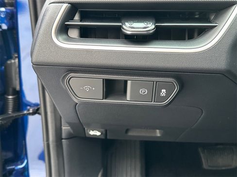 New 2025 Kia K4 LXS image 17