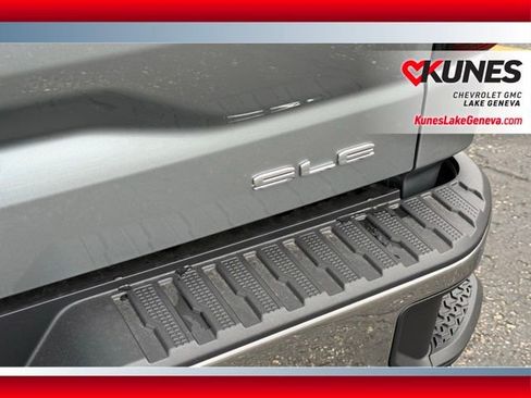 New 2026 GMC Sierra 1500 SLE image 6