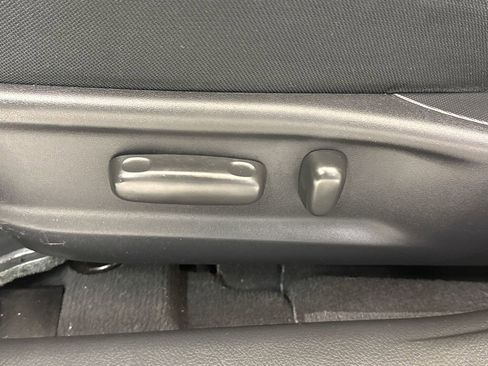 Used 2010 Toyota Camry SE FWD image 21