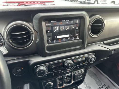 Used 2021 Jeep Wrangler Unlimited Sport AWD/4WD image 18