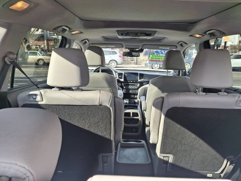 Used 2017 Honda Pilot Elite image 10