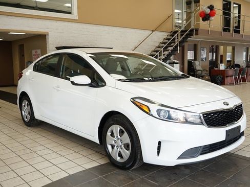 Used 2018 Kia Forte LX w/ LX Popular Package image 17