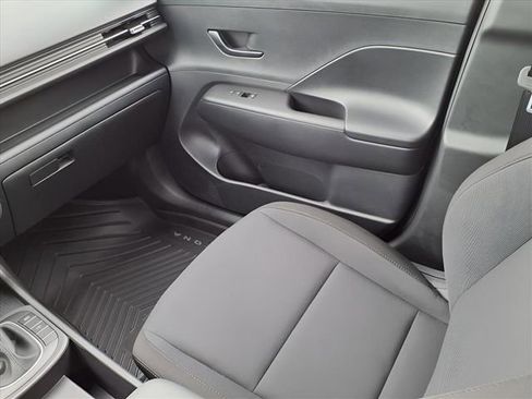 New 2026 Hyundai Kona SE image 15