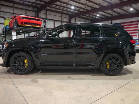 Used 2018 Jeep Grand Cherokee Trackhawk image 4