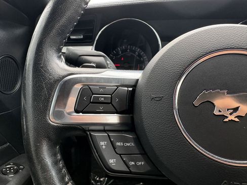Used 2017 Ford Mustang Premium RWD image 10