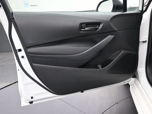 Used 2023 Toyota Corolla LE FWD image 11