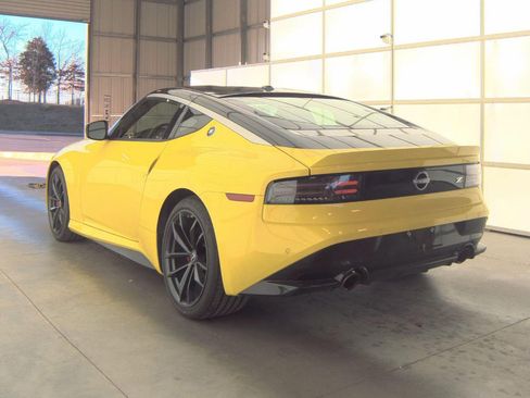 Used 2024 Nissan Z Performance w/ Floor Mat Package image 4