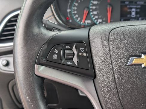 Used 2019 Chevrolet Trax Premier AWD/4WD image 17