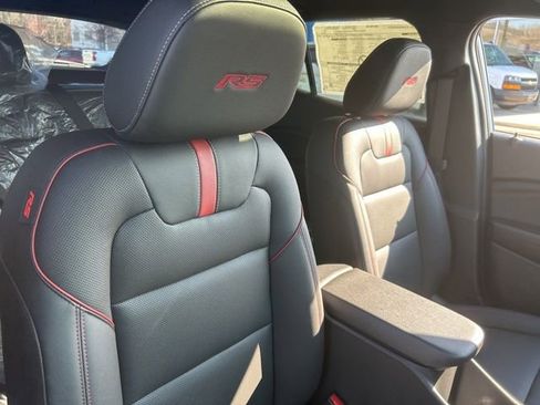 New 2026 Chevrolet Trax RS w/ Sunroof Package image 19