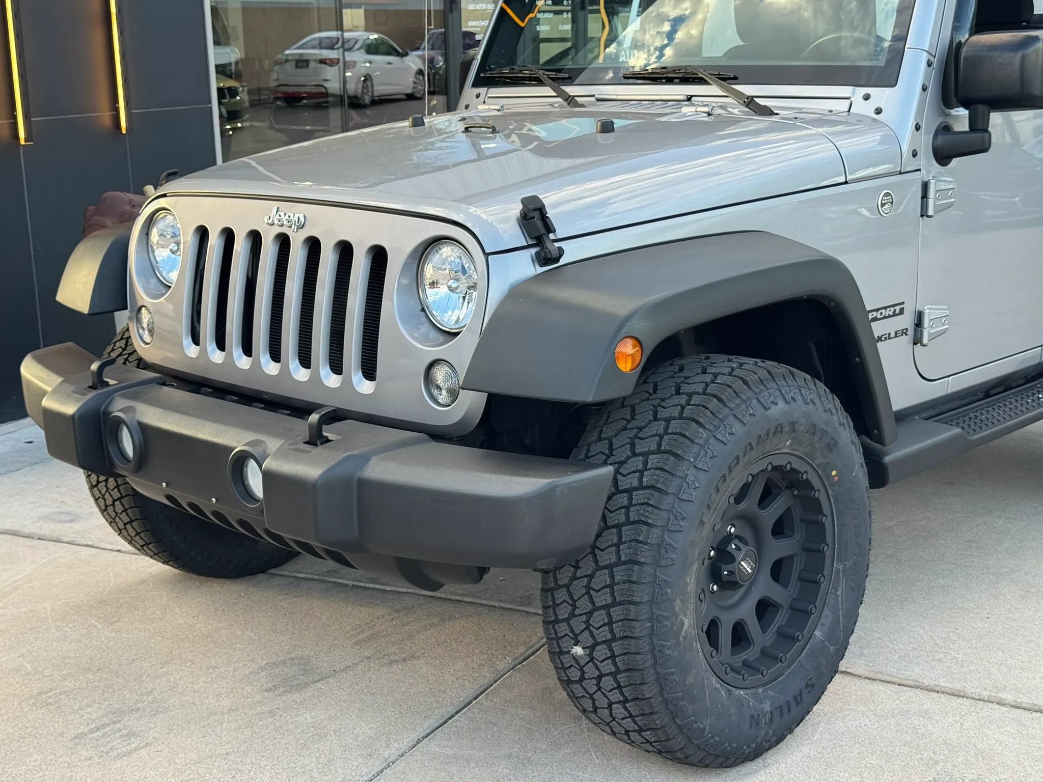 Used 2015 Jeep Wrangler Sport w/ Quick Order Package 23S AWD/4WD image 27