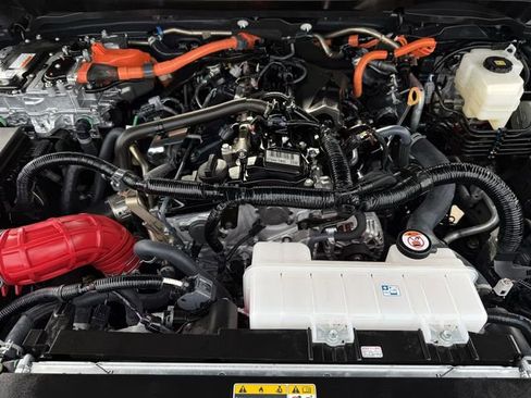 Certified 2025 Toyota Tacoma TRD Pro image 27