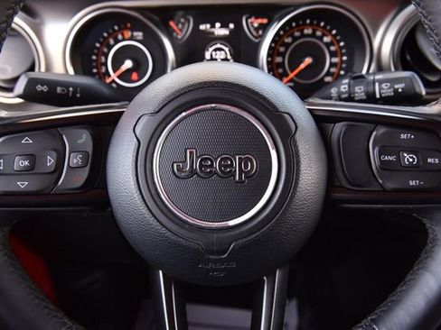 Used 2018 Jeep Wrangler Unlimited Sport S image 19