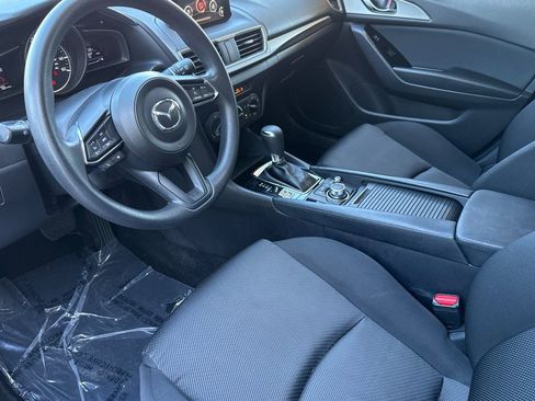 Used 2018 MAZDA MAZDA3 Sport image 11