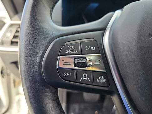 Certified 2023 BMW i4 eDrive35 image 17