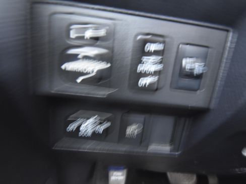 Used 2020 Toyota Tundra SR5 RWD image 17
