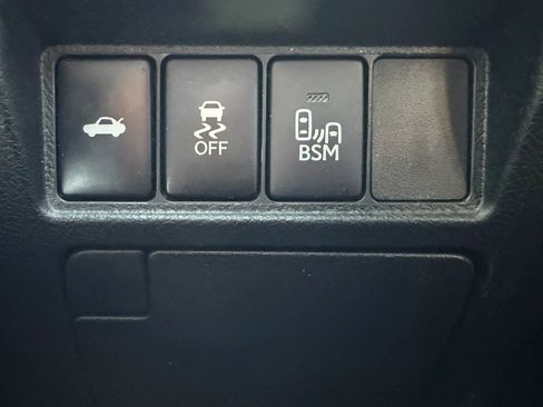 Used 2015 Toyota Avalon XLE Touring FWD image 18