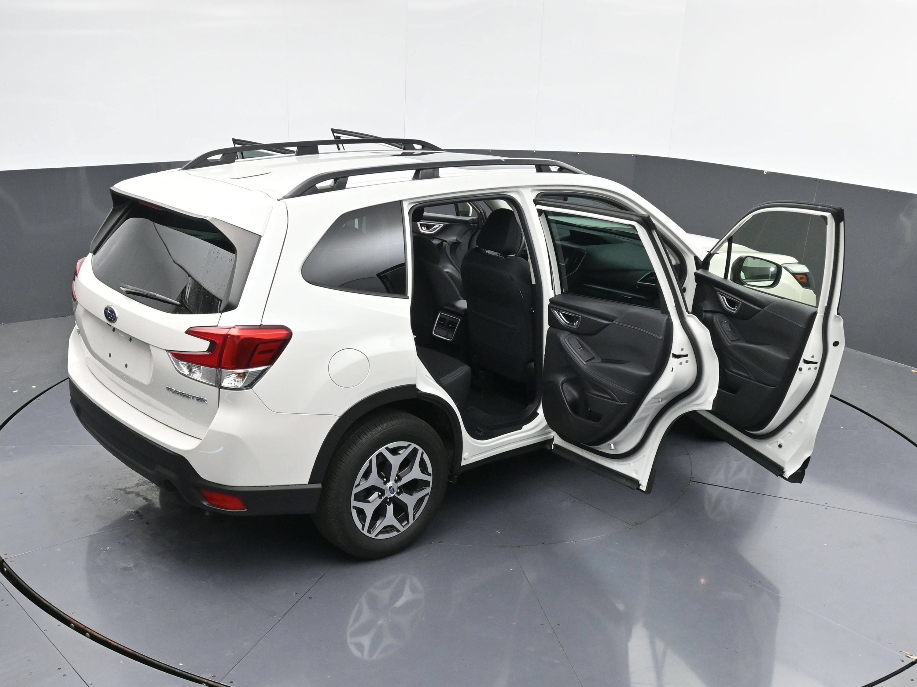 Used 2023 Subaru Forester Premium AWD/4WD image 46