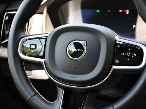 Certified 2026 Volvo XC90 B6 Plus AWD/4WD image 25