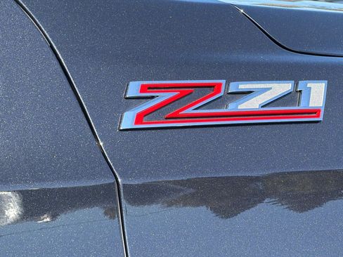 Used 2025 Chevrolet Suburban Z71 AWD/4WD image 25