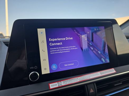 New 2027 Toyota Prius XLE FWD image 18