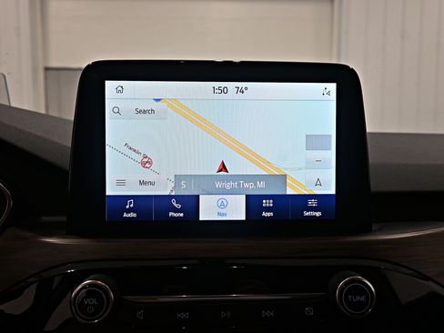 Used 2020 Ford Escape Titanium AWD/4WD image 14