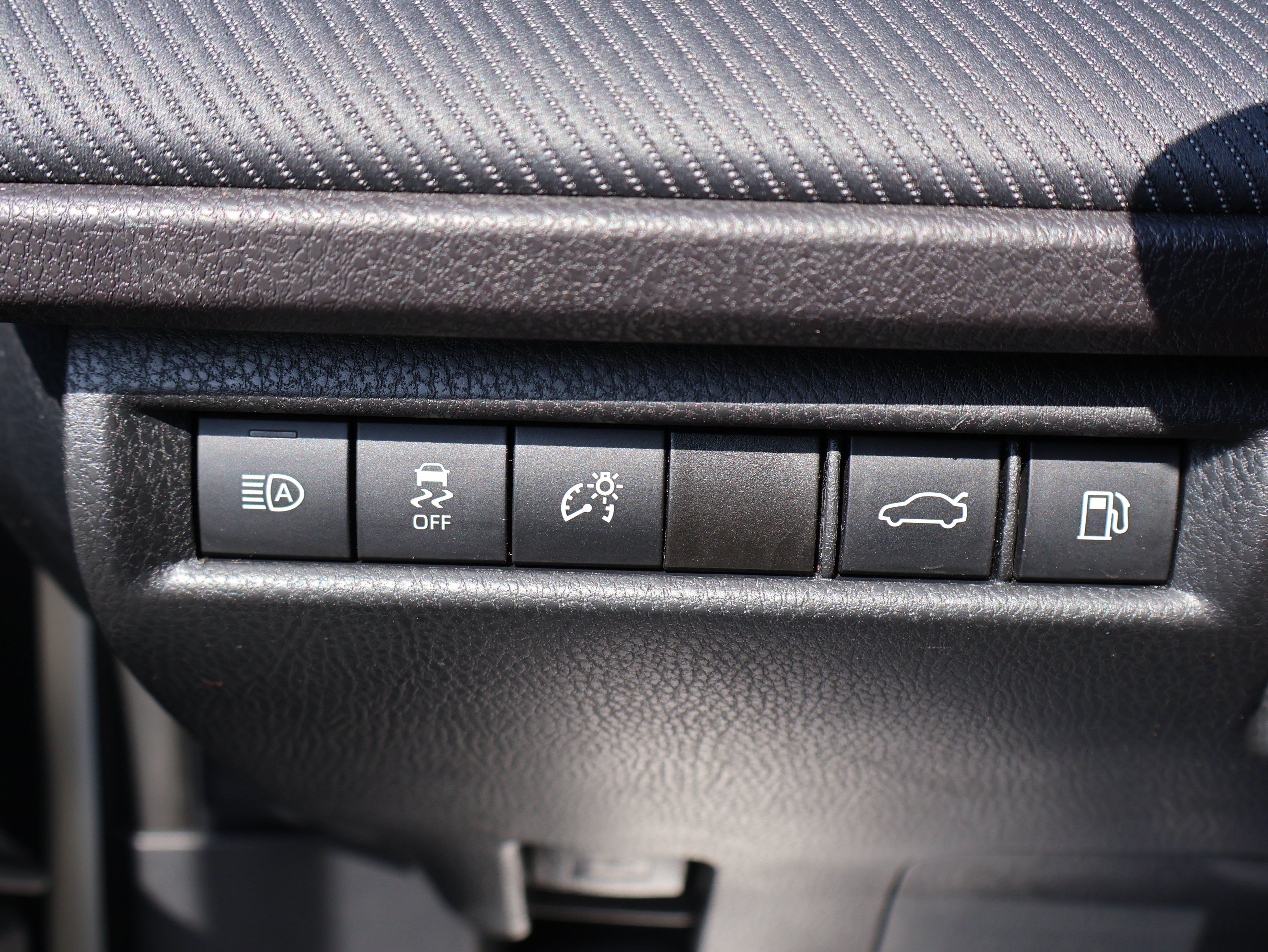 Used 2025 Toyota Camry SE FWD image 33
