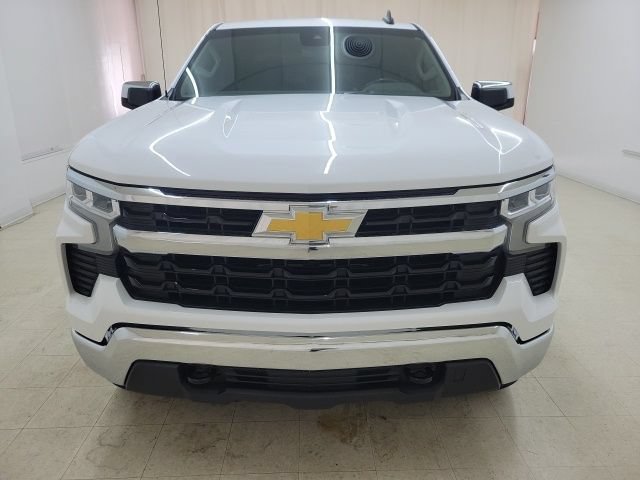 Used 2023 Chevrolet Silverado 1500 LT AWD/4WD image 2
