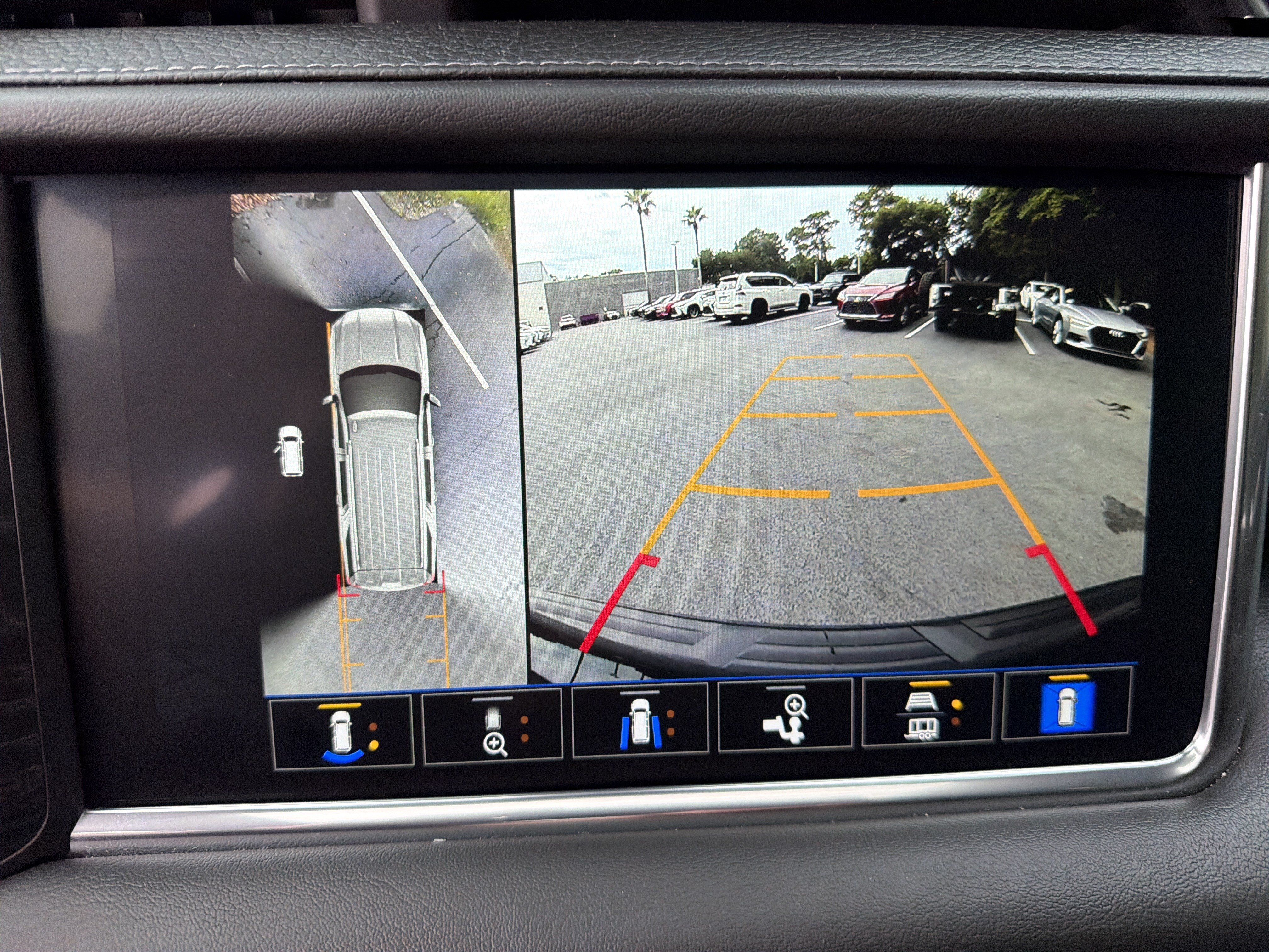 Used 2022 GMC Yukon Denali RWD image 26