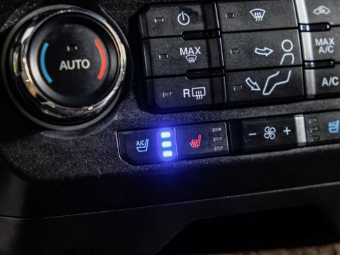 Used 2019 Ford F250 Lariat w/ Lariat Value Package AWD/4WD image 25