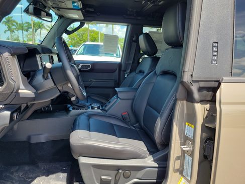 New 2026 Ford Bronco Outer Banks w/ Sasquatch Package AWD/4WD image 10