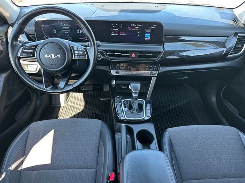 Used 2025 Kia Seltos S FWD image 23