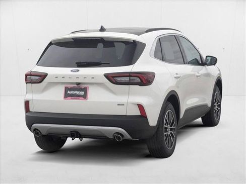 New 2025 Ford Escape SE w/ PHEV Premium Package image 2