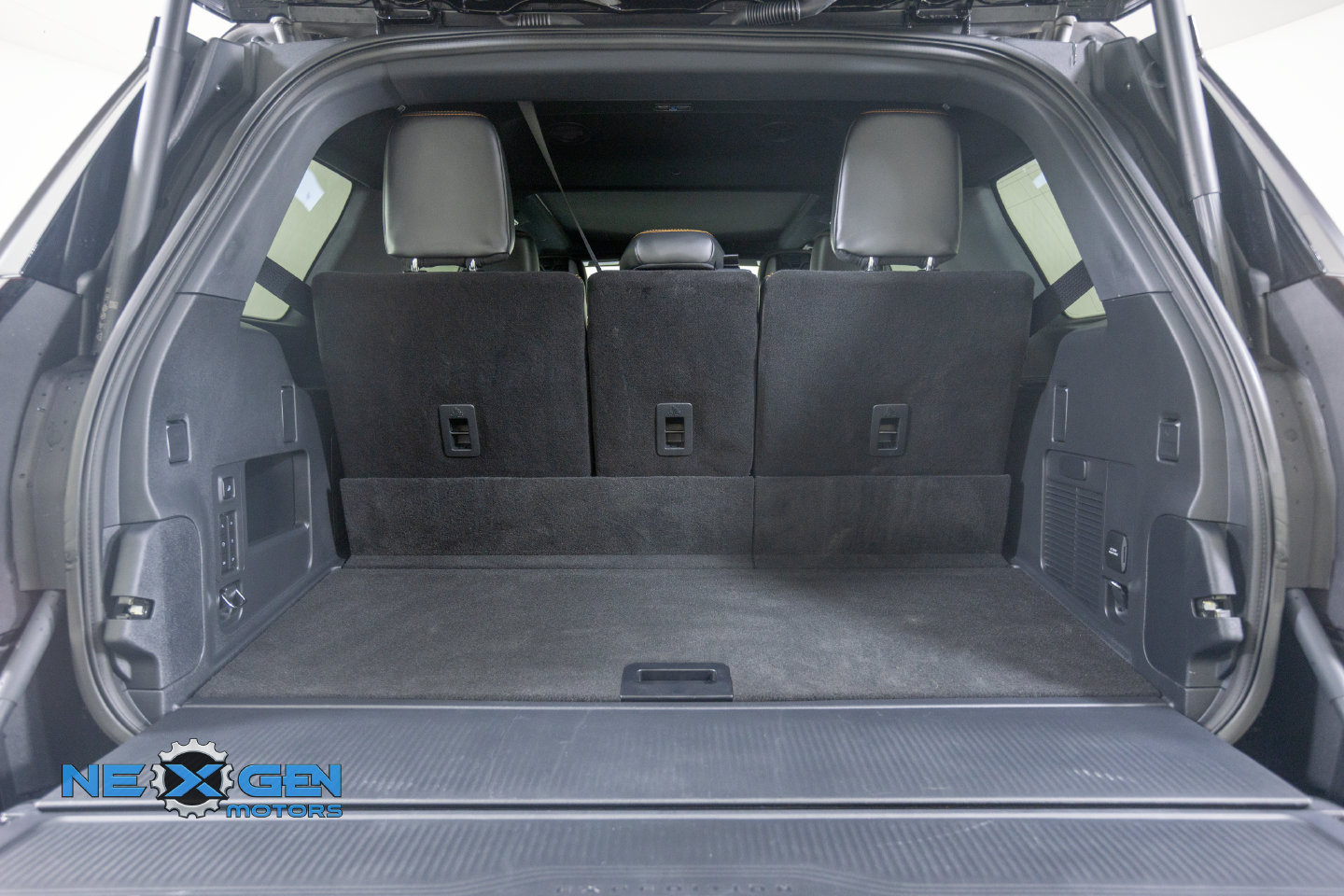 Used 2026 Ford Expedition Tremor AWD/4WD image 37