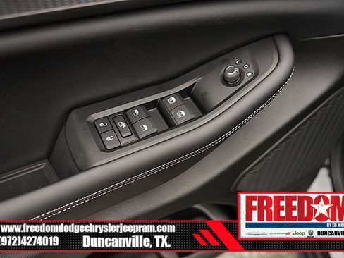 New 2024 Jeep Grand Cherokee L Altitude image 41