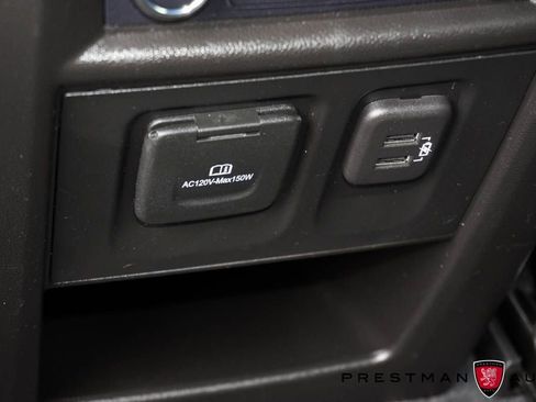 Used 2022 Chevrolet Traverse High Country AWD/4WD image 46