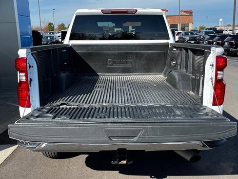 Used 2024 Chevrolet Silverado 2500 LT image 5